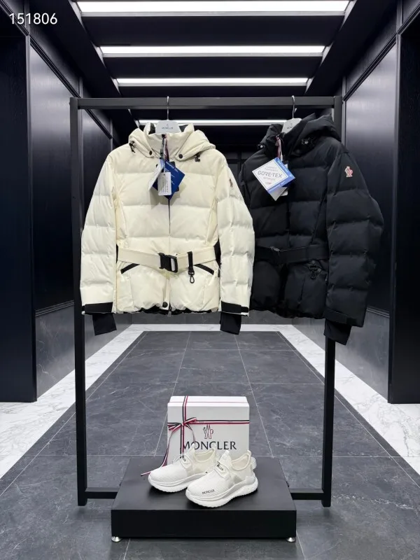 Moncler sz0-3 26yr306